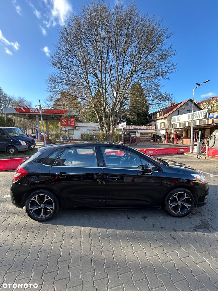 Citroën C4 e-HDi 115 ETG6 Exclusive - 3