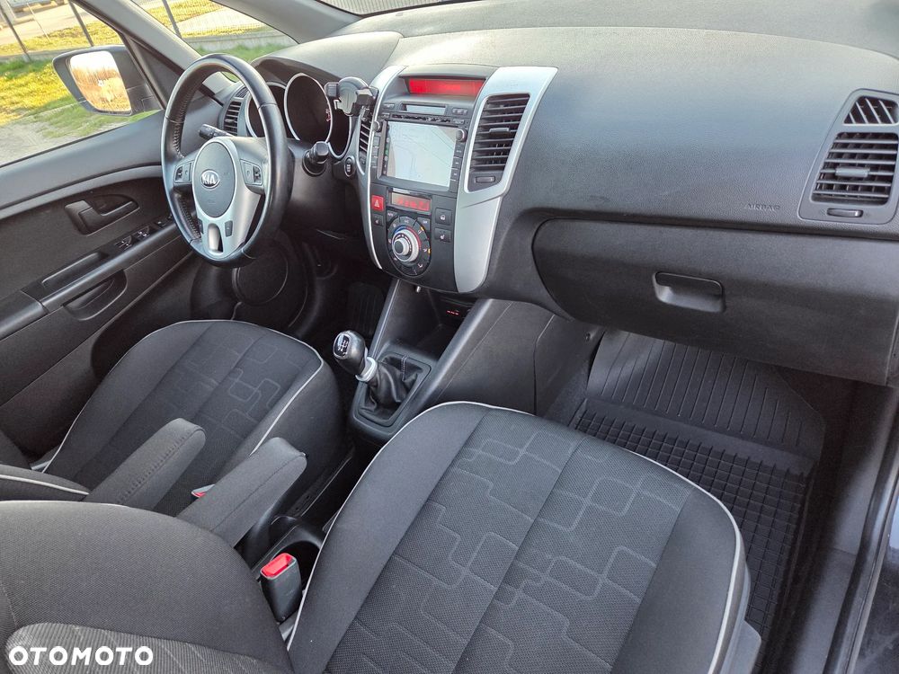 Kia Venga 1.4 Business Line - 11