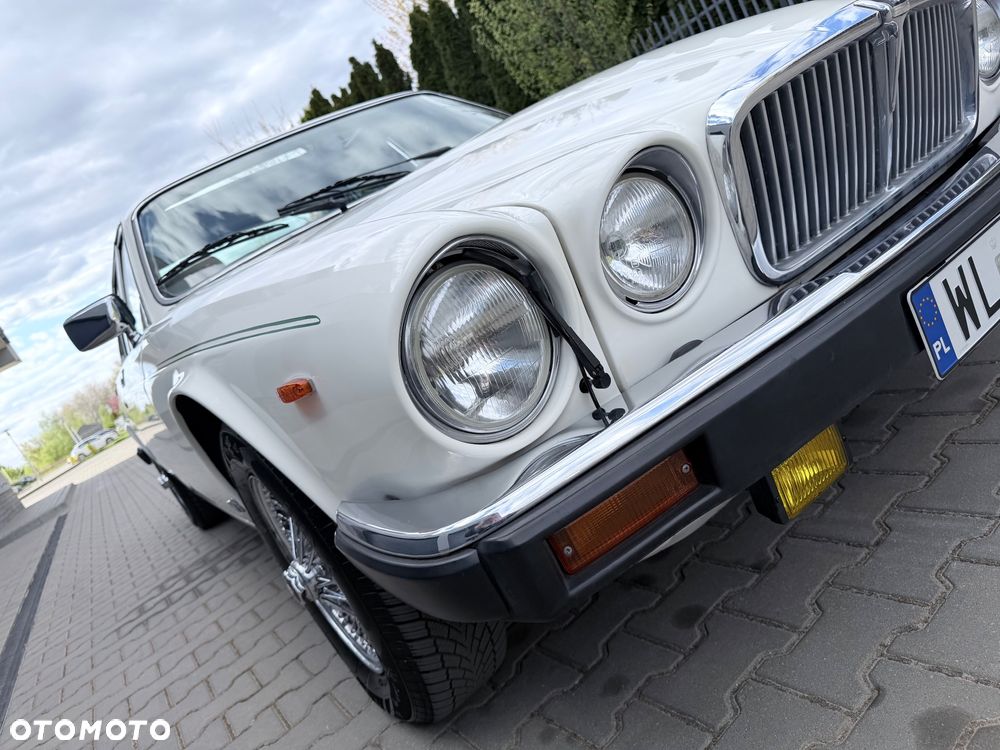 Jaguar XJ - 22