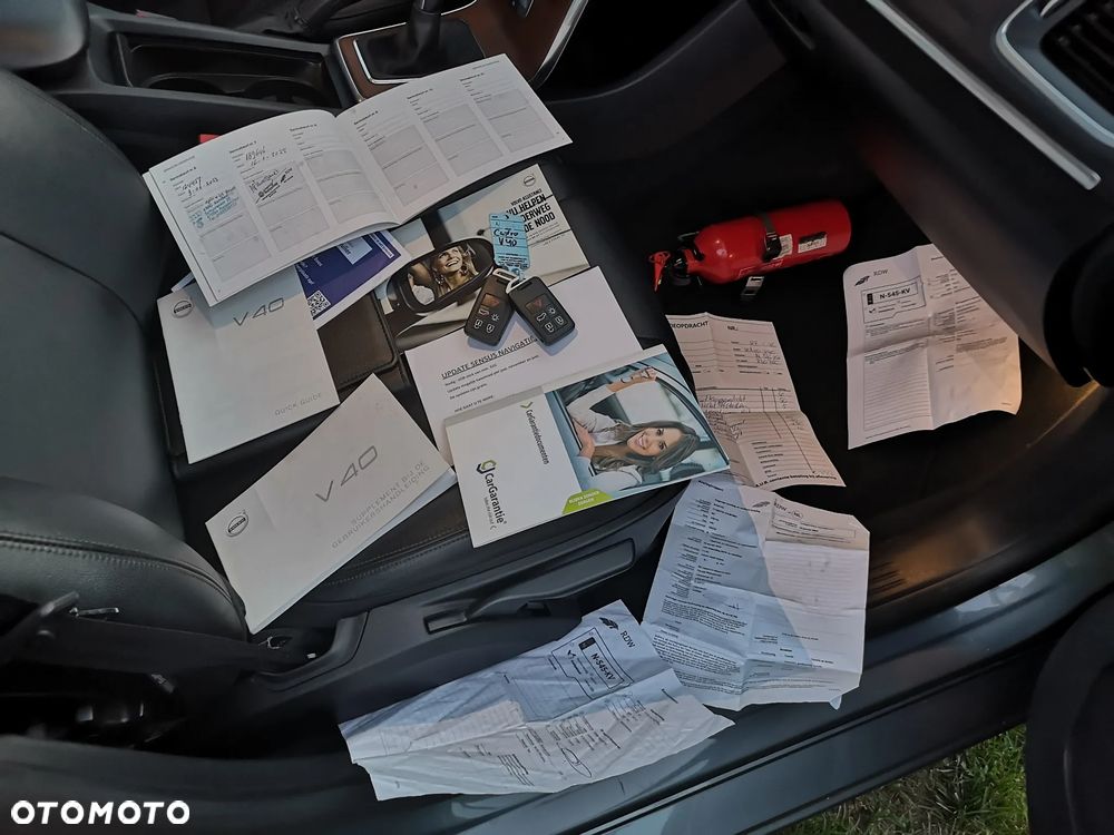 Volvo V40 D2 Momentum - 36