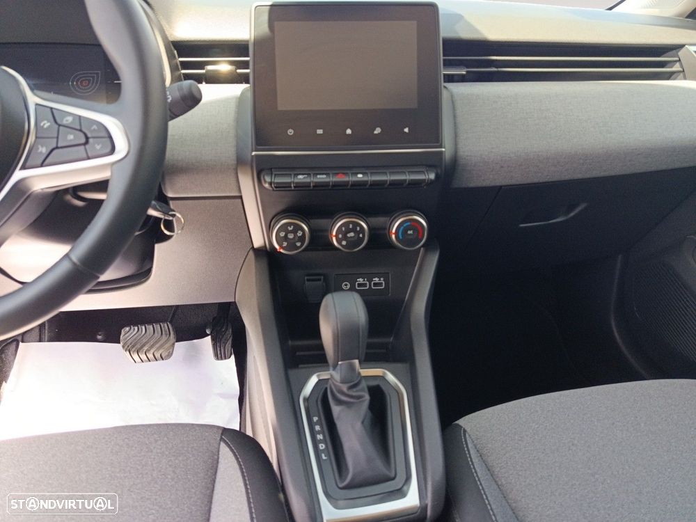 Renault Clio - 11
