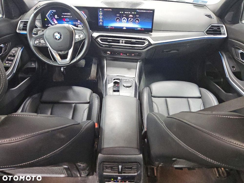 BMW Seria 3 330i xDrive Sport - 8