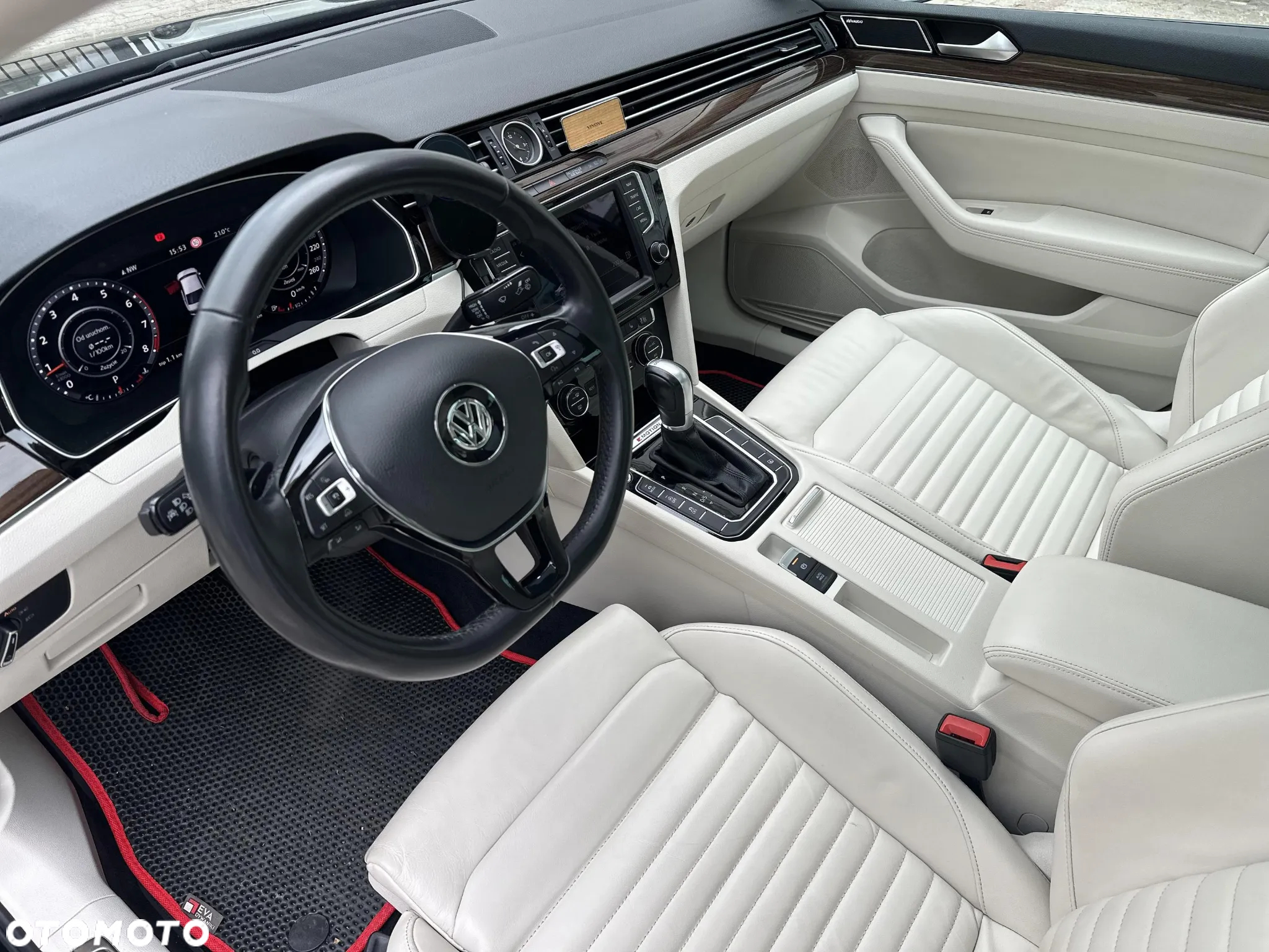 Volkswagen Passat 2.0 TSI BMT 4Mot Highline DSG - 9