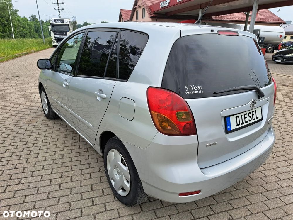 Toyota Corolla Verso - 9