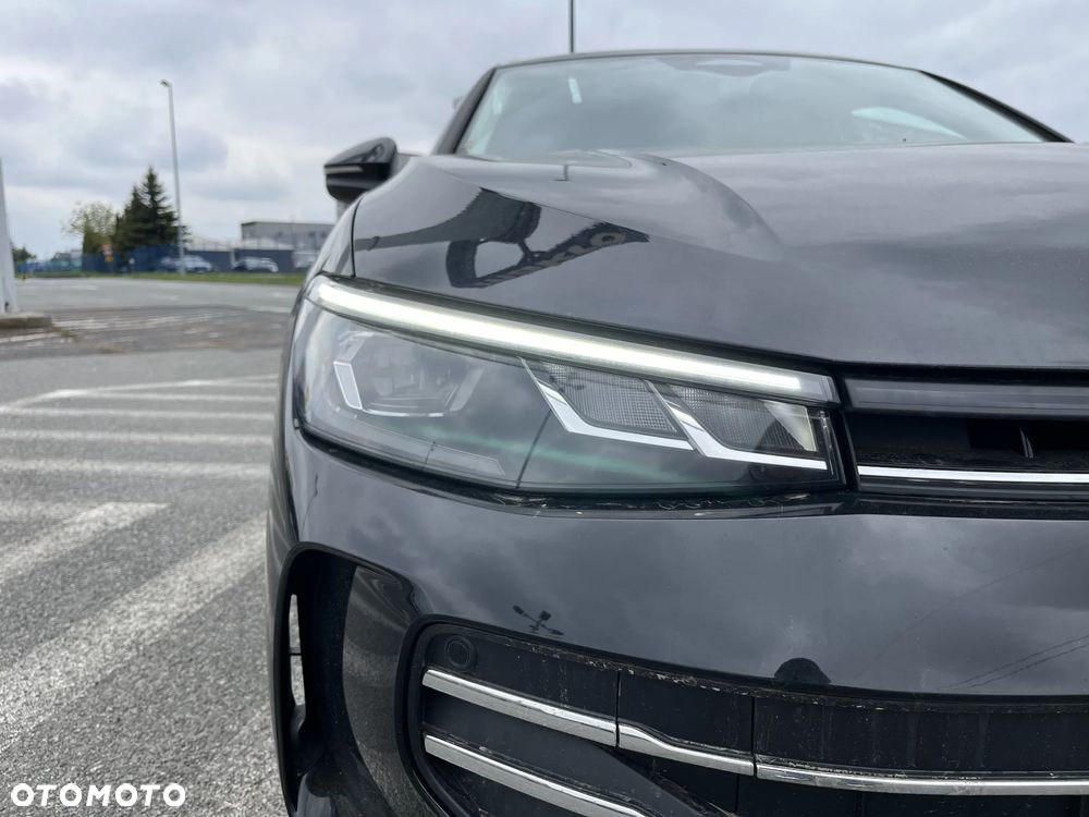 Volkswagen Passat - 25