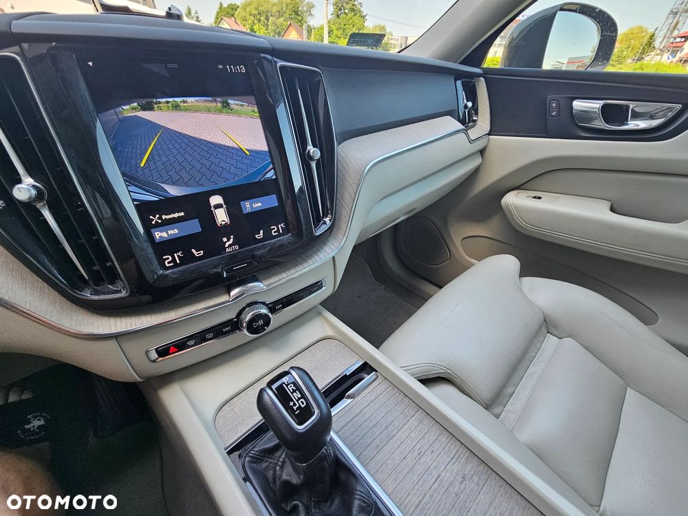 Volvo XC 60 D4 AWD Momentum - 13