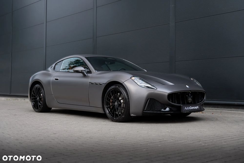 Maserati GranTurismo Modena - 1