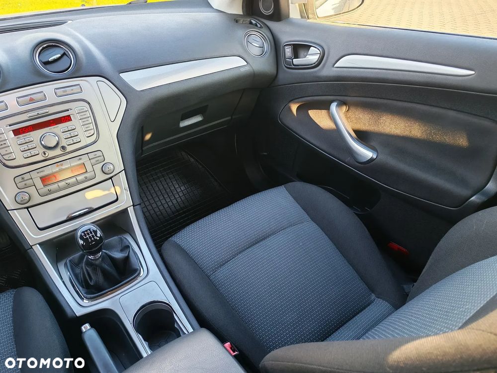 Ford Mondeo - 14