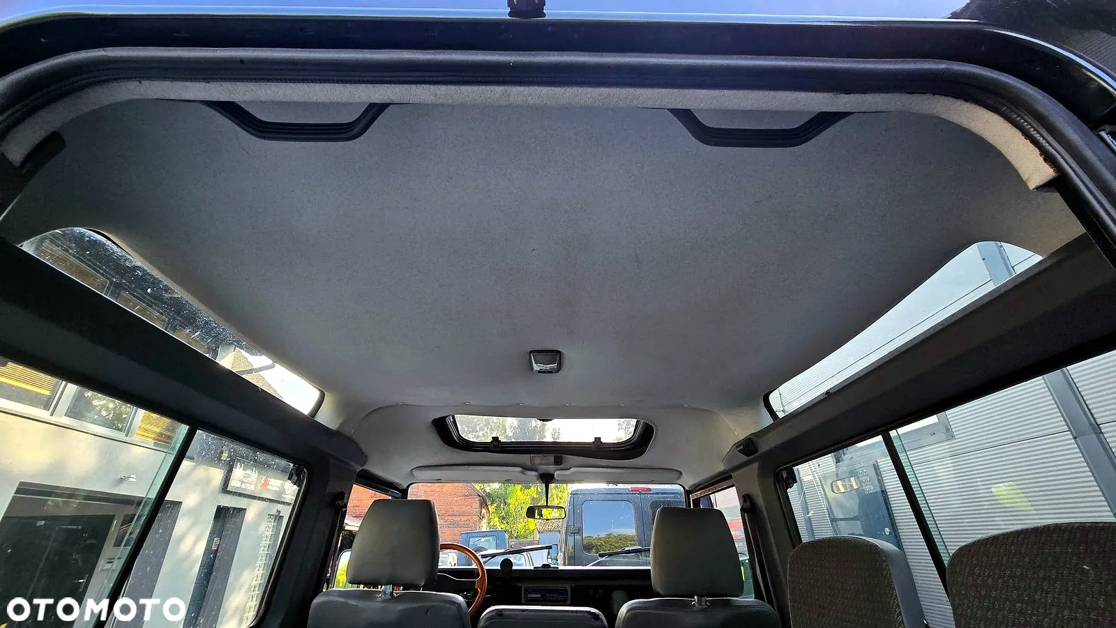 Land Rover Defender 90 2.5 TDI - 21