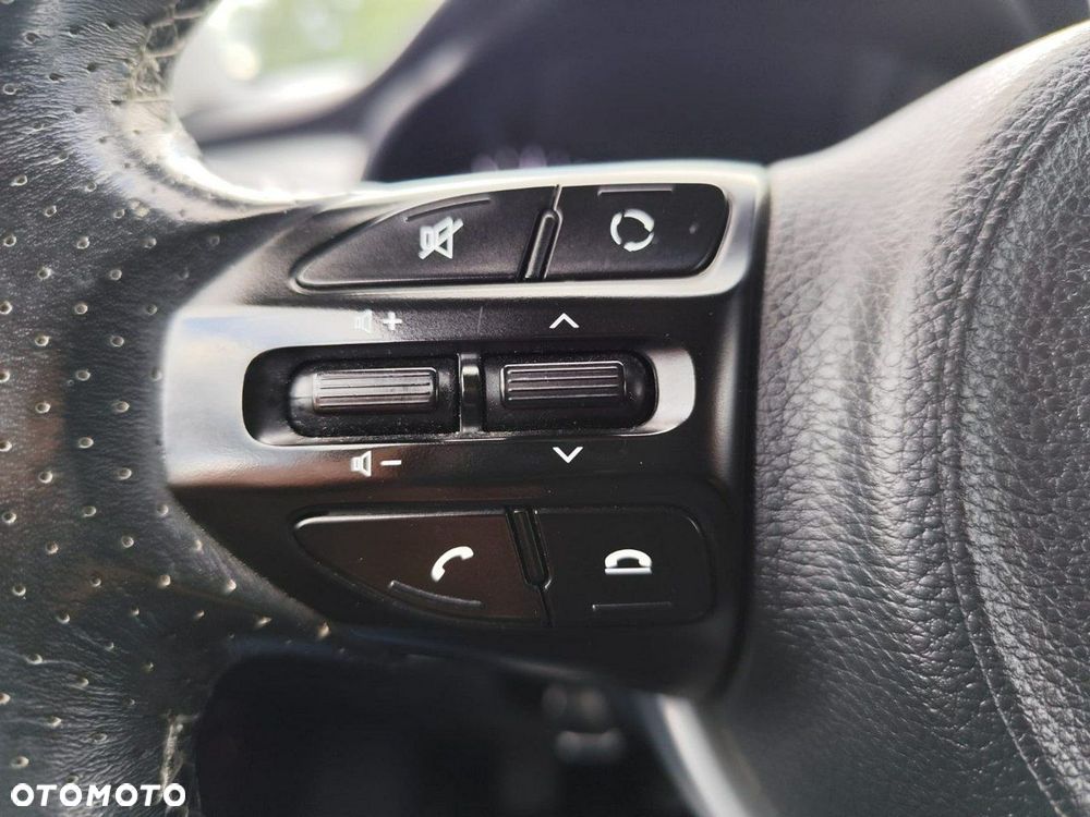 Kia Rio - 17