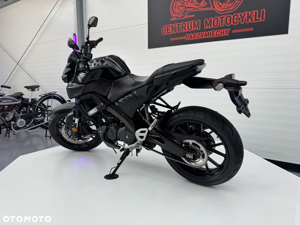 Yamaha MT - 8