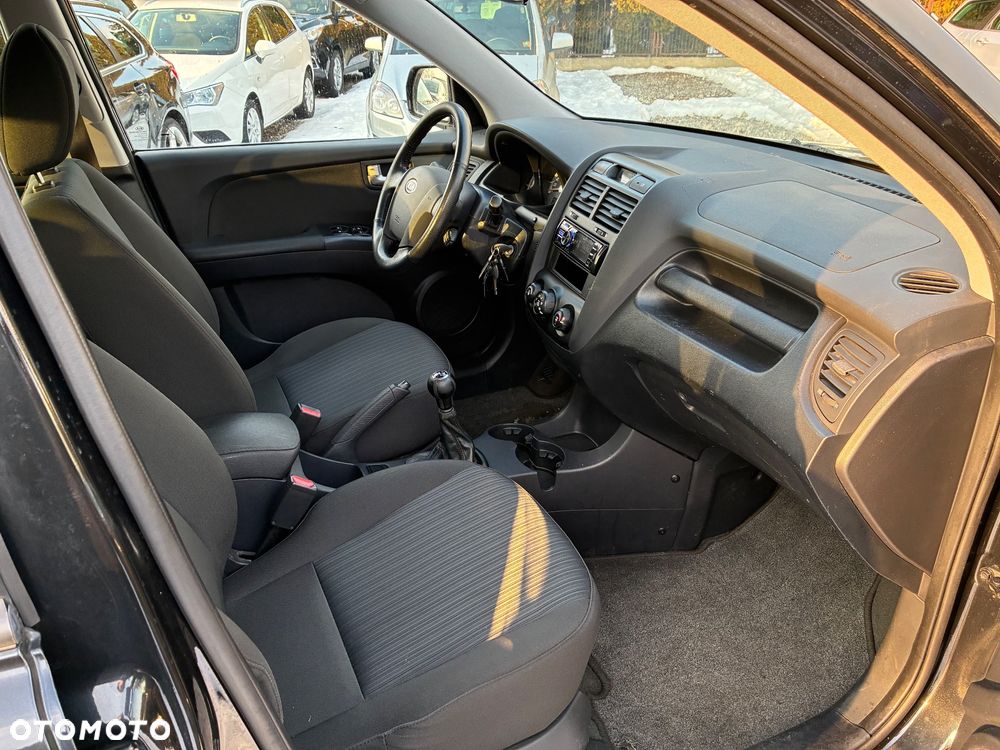 Kia Sportage 2.0 2WD LX - 11