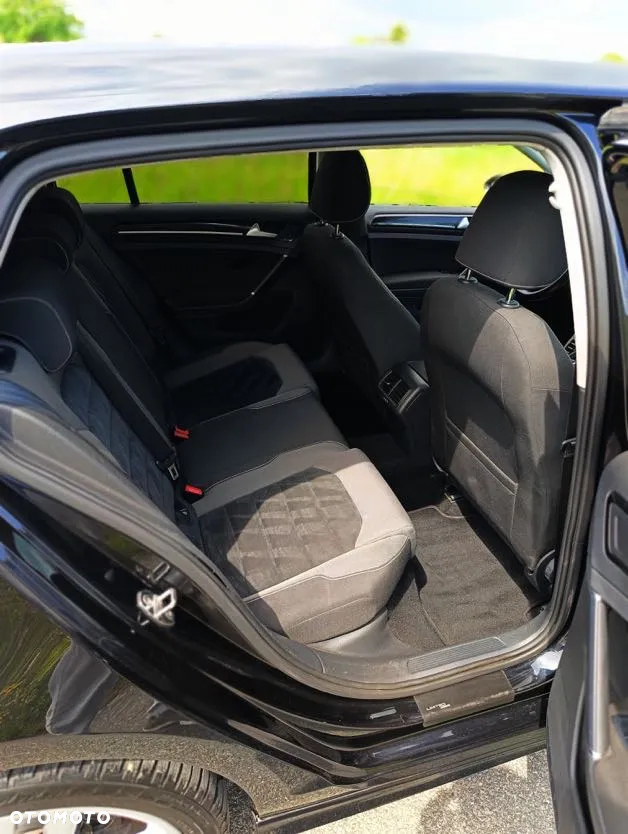 Volkswagen Golf 2.0 TDI SCR DSG R-Line - 18