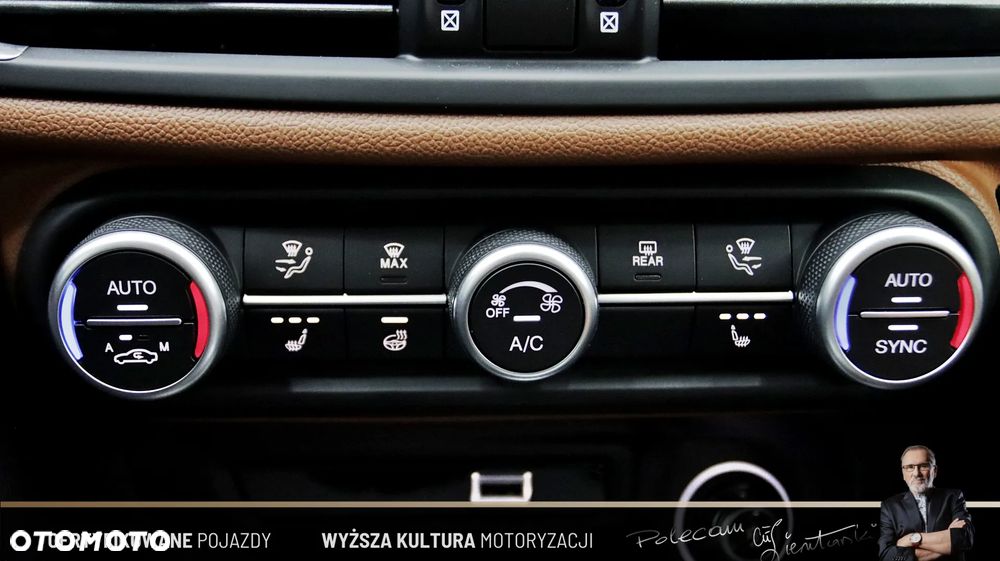 Alfa Romeo Giulia 2.0 Turbo Veloce Q4 - 22