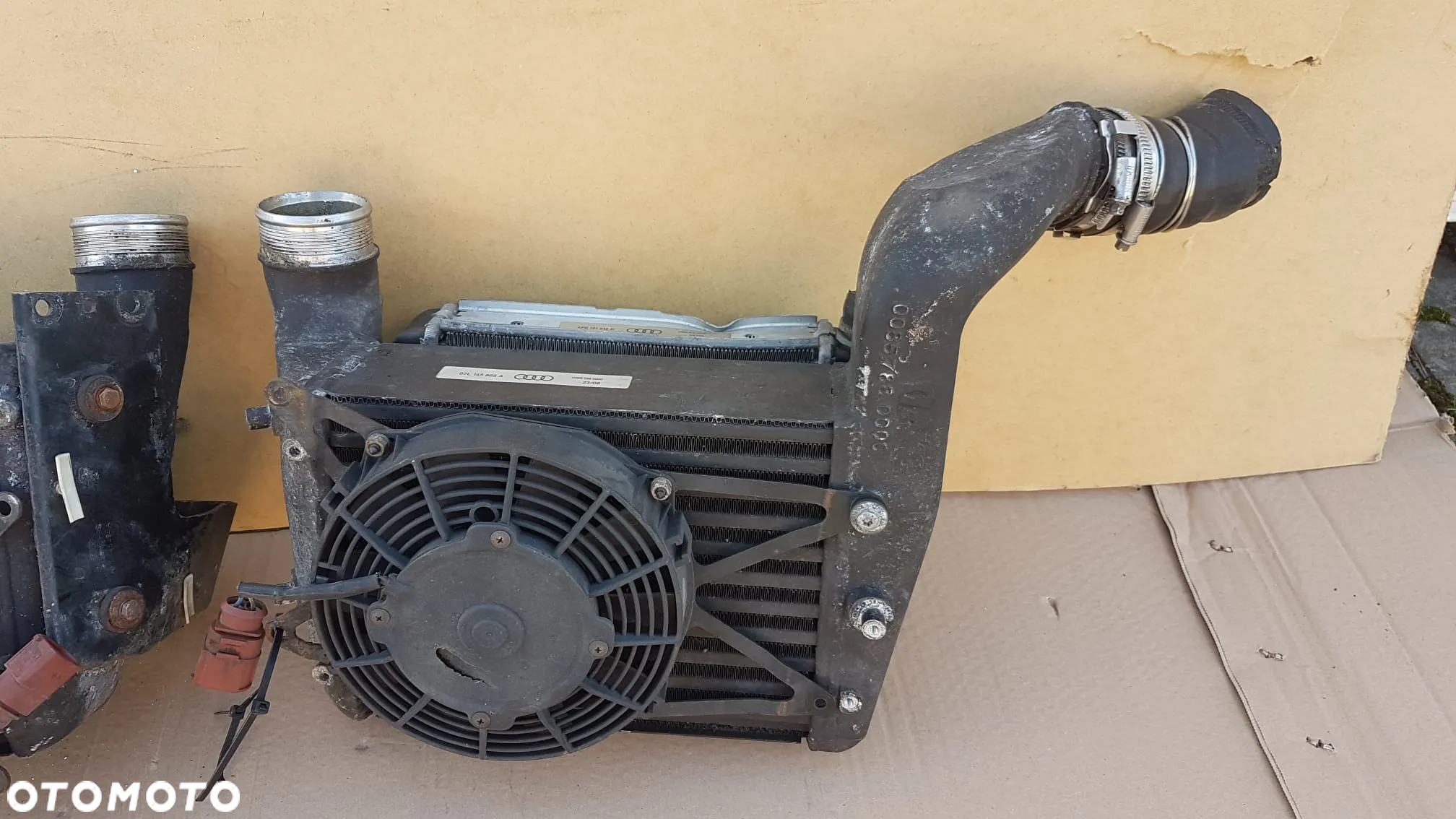 INTERCOOLER  LEWY AUDI RS6 4F0 C6 07L145805A - 8