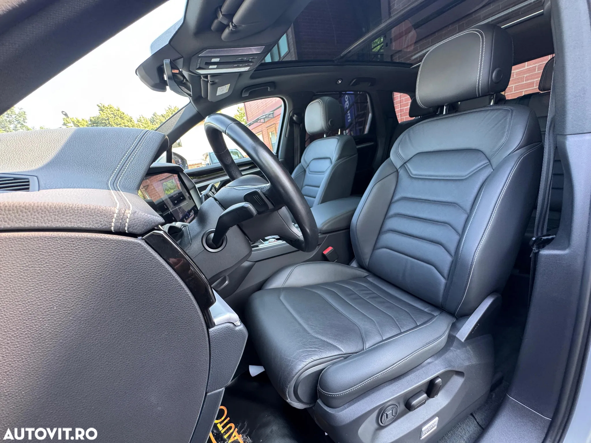 Volkswagen Touareg 3.0 V6 TDI 4Motion DPF Automatik R-Line - 16