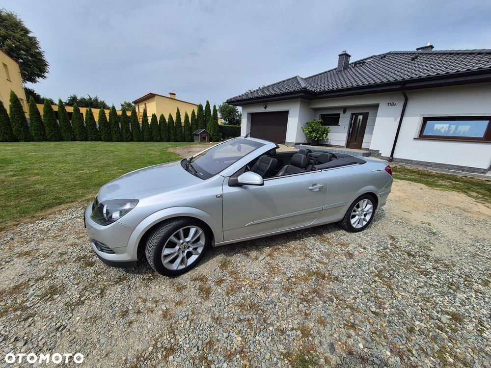 Opel Astra Twin Top 2.0 Turbo Cosmo - 6