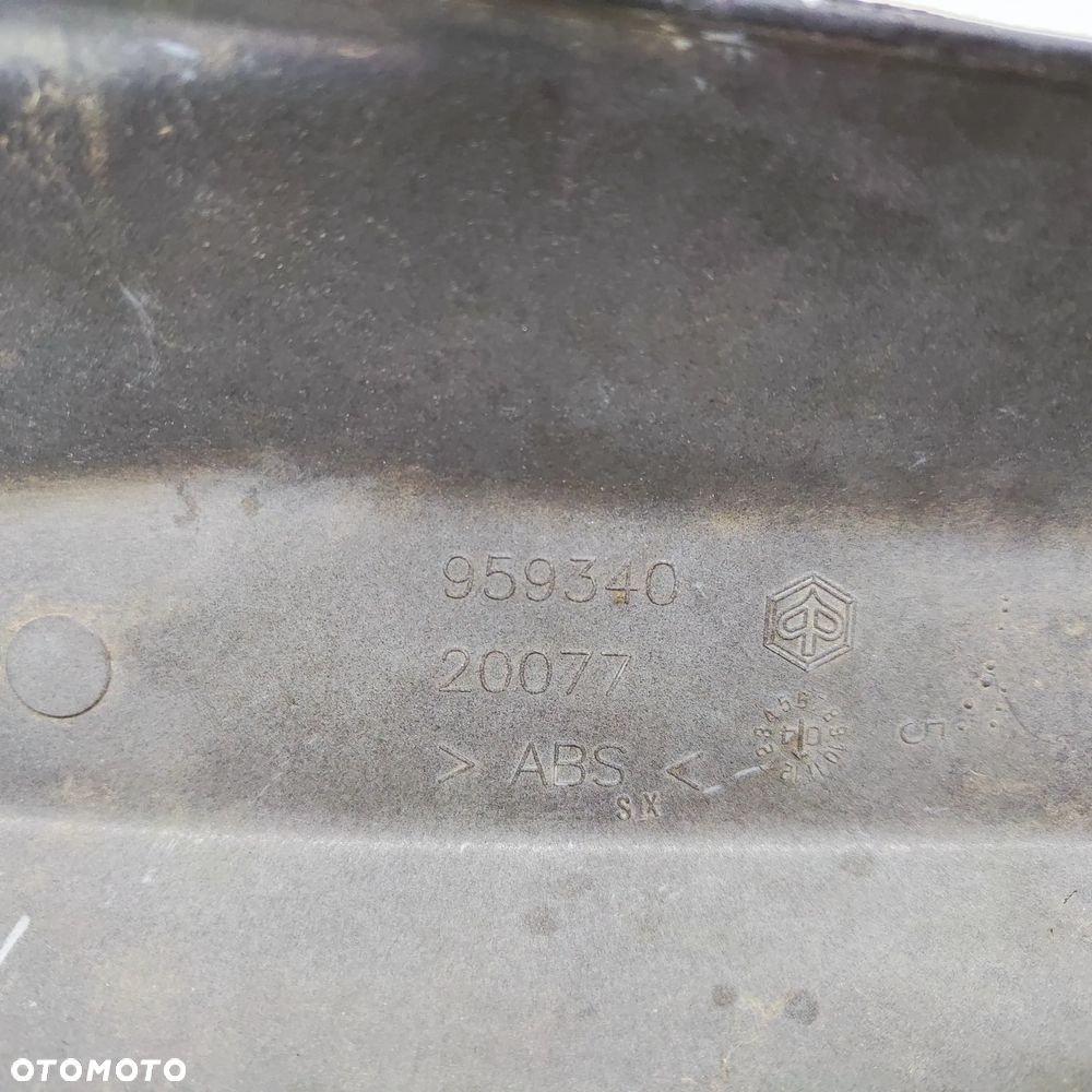 Owiewka, osłona, bok, boczek, zadupek, ogon Piaggio NRG - 15