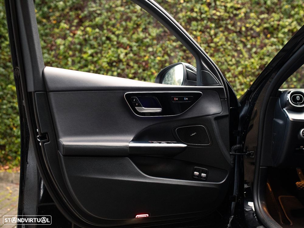 Mercedes-Benz C 300 e - 26