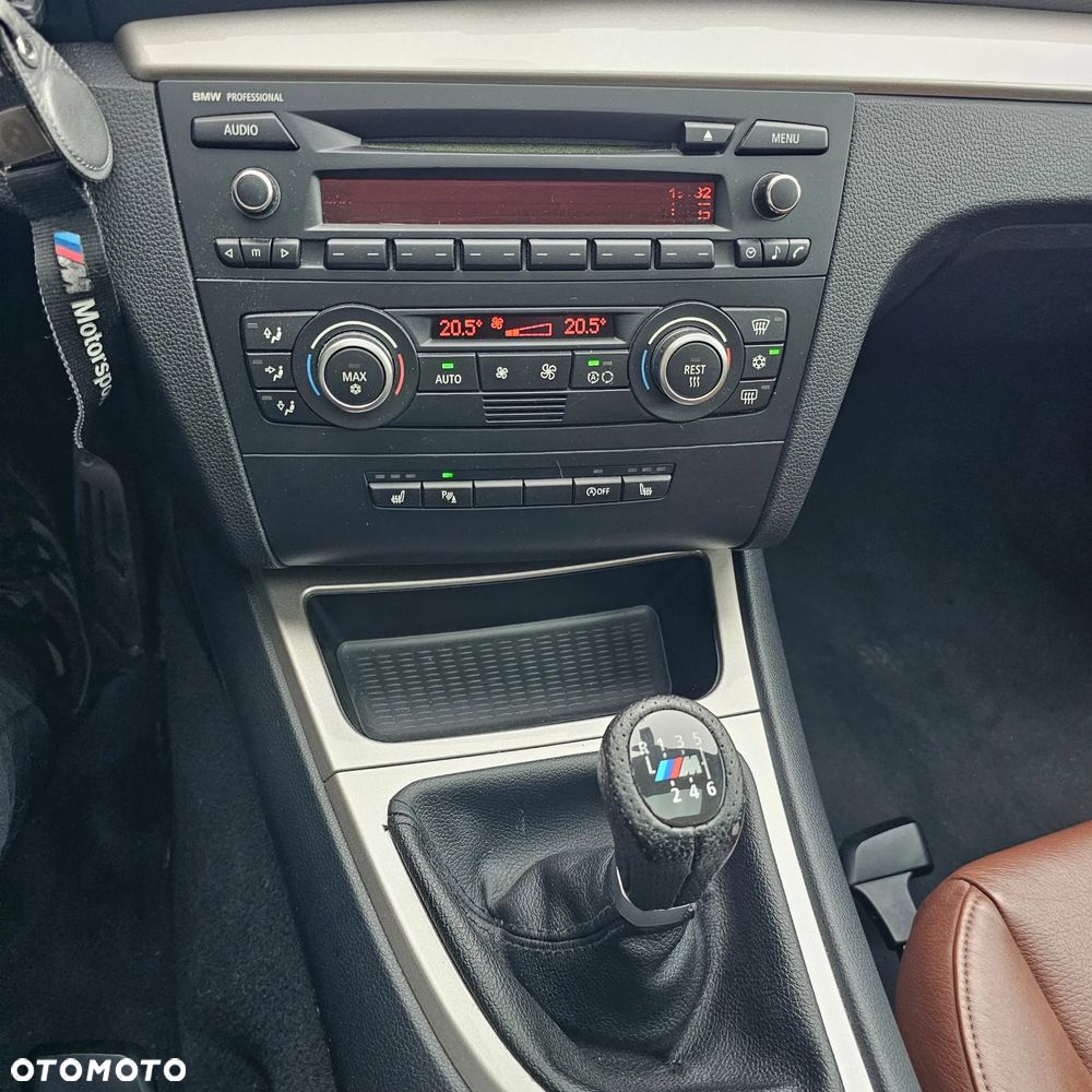 BMW Seria 1 118i - 16