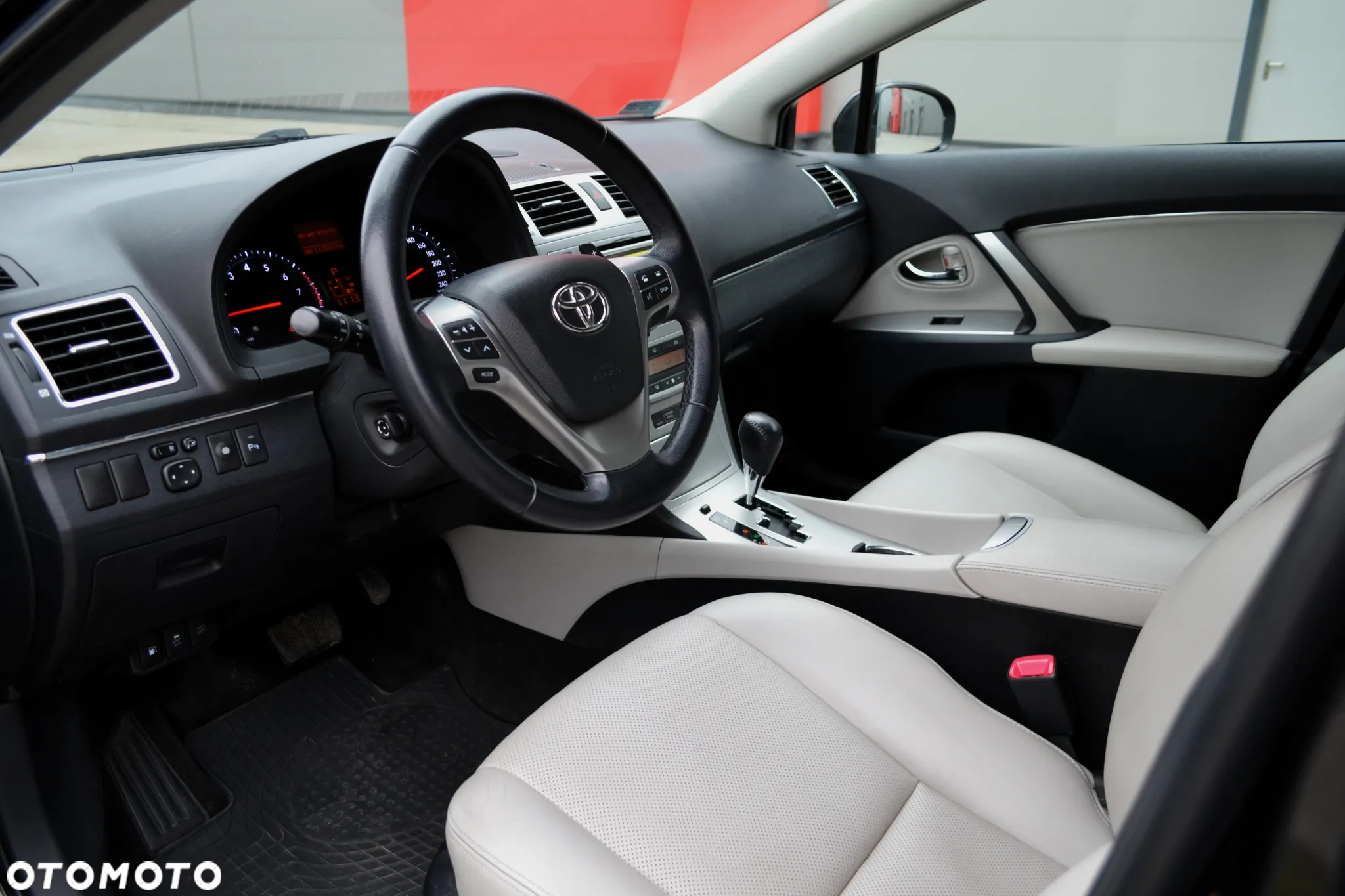 Toyota Avensis 2.0 Prestige NAVI MS - 5