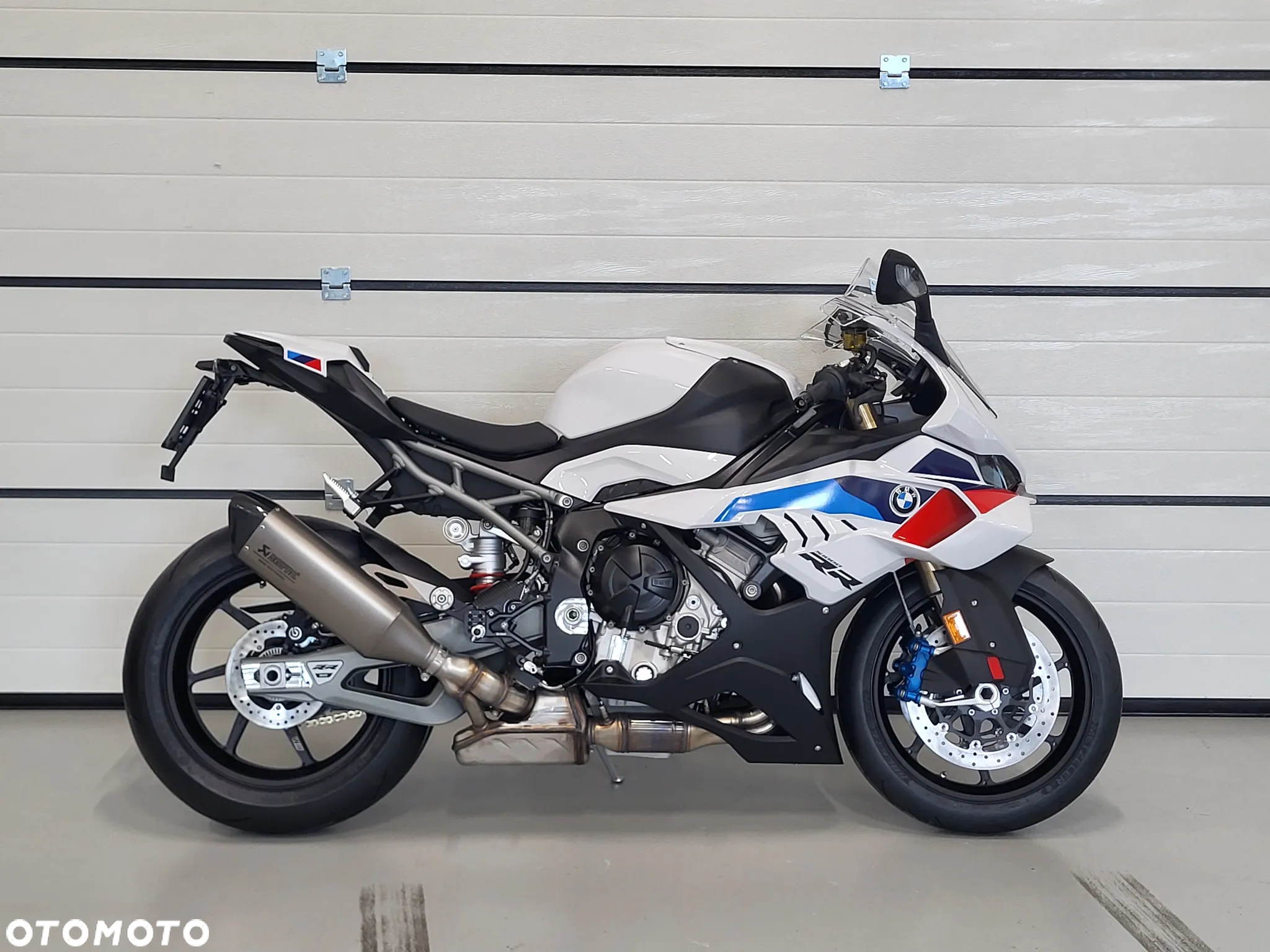 BMW S - 2
