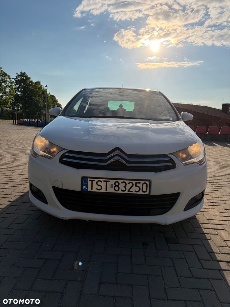 Citroën C4 HDi 110 Attraction - 2