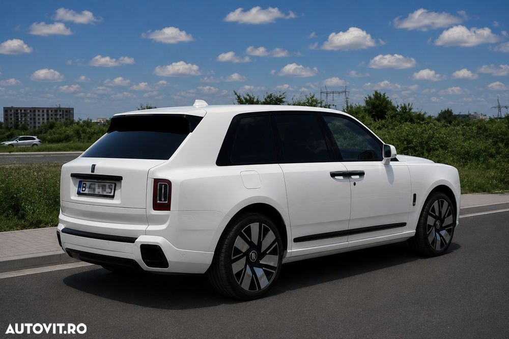 Rolls-Royce Cullinan - 6