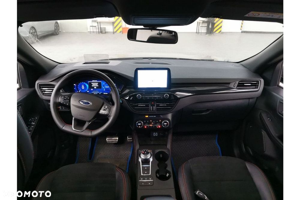 Ford Kuga - 8