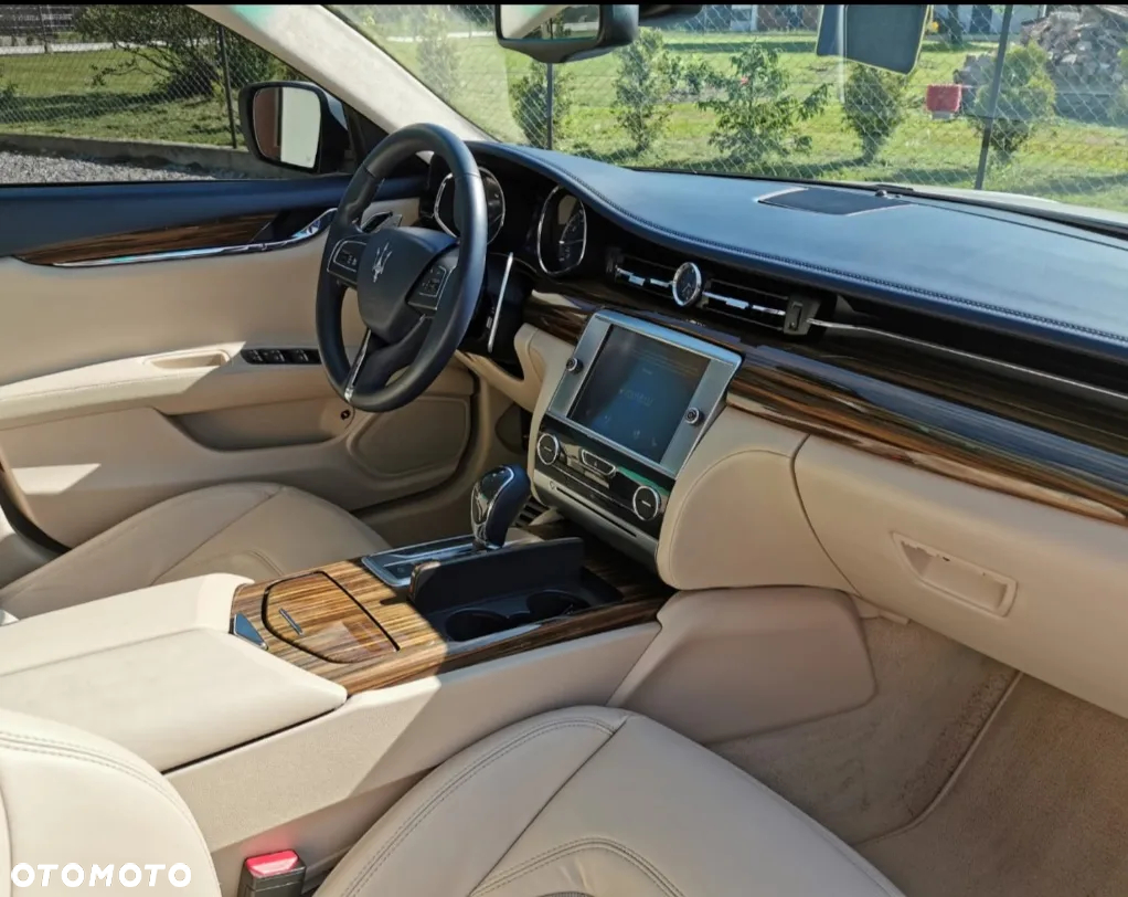 Maserati Quattroporte GTS - 10