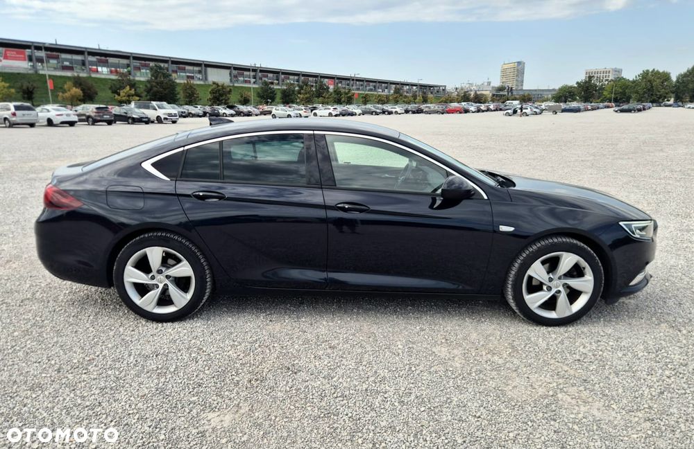 Opel Insignia 1.5 T Exclusive S&S - 17