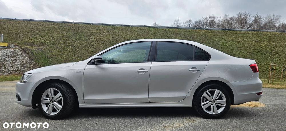 Volkswagen Jetta 1.4 TSI Match - 4