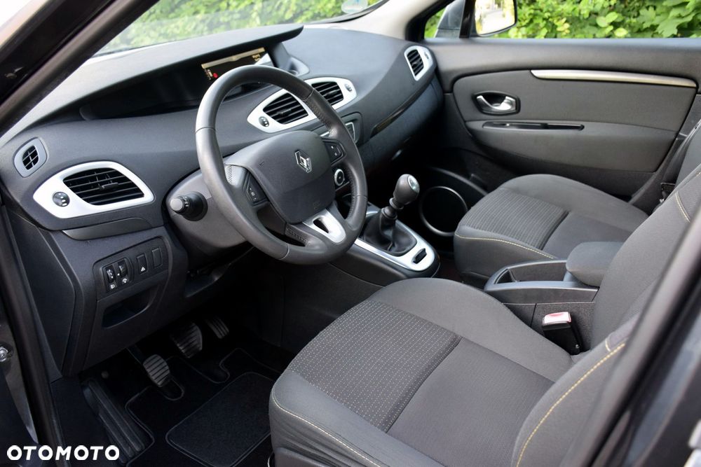 Renault Grand Scenic Gr 1.6 16V Luxe Privilege - 10
