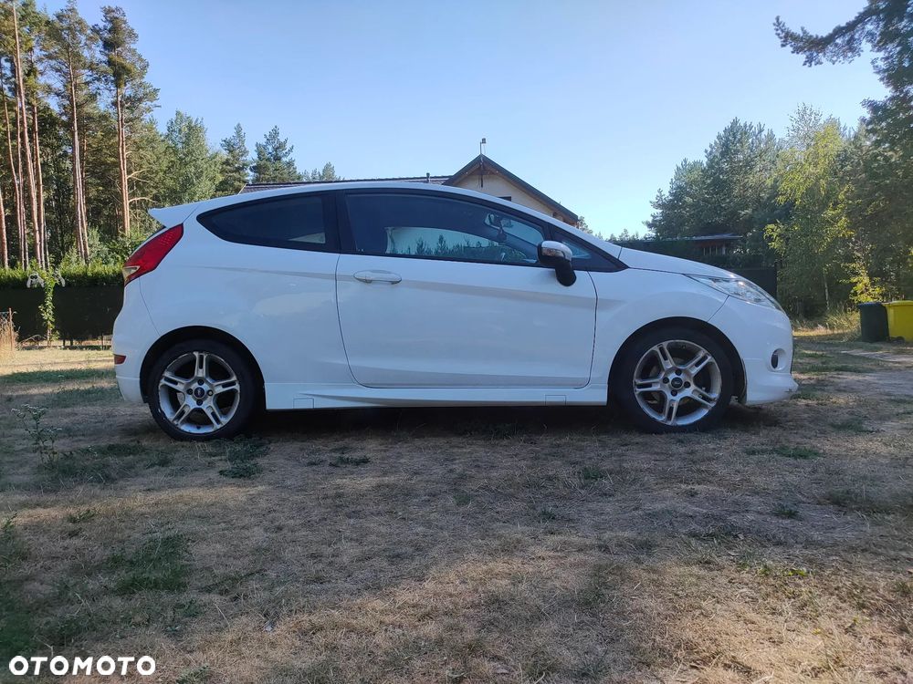 Ford Fiesta - 11