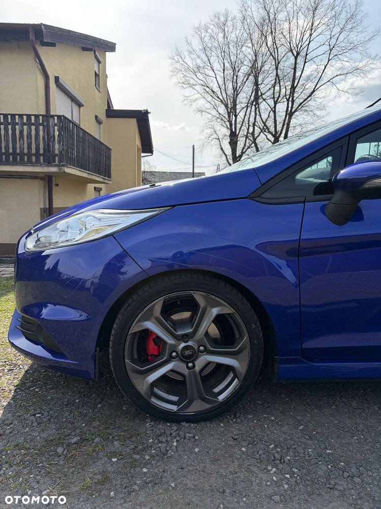 Ford Fiesta ST - 10