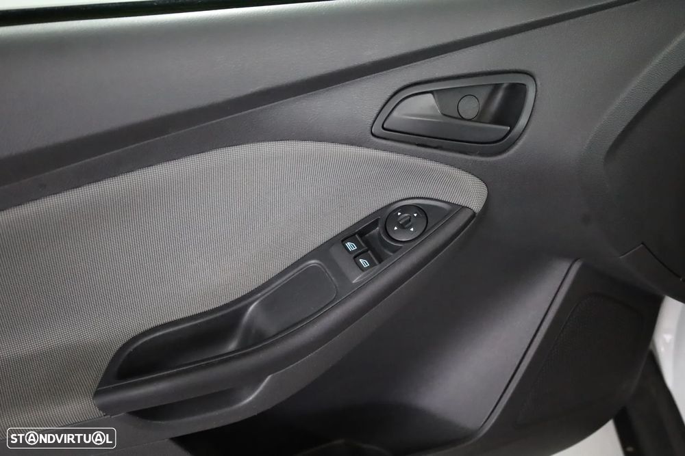 Ford Focus 1.0 EcoBoost S&S Ambiente - 6