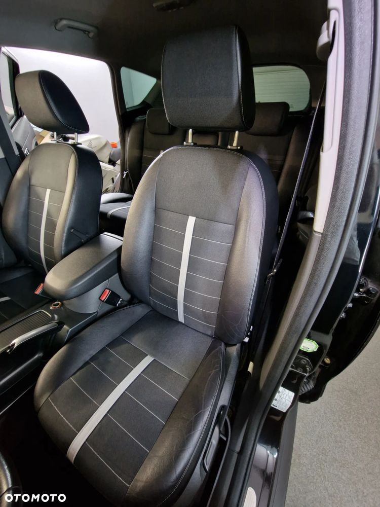 Ford Kuga 2.0 TDCi Titanium - 9