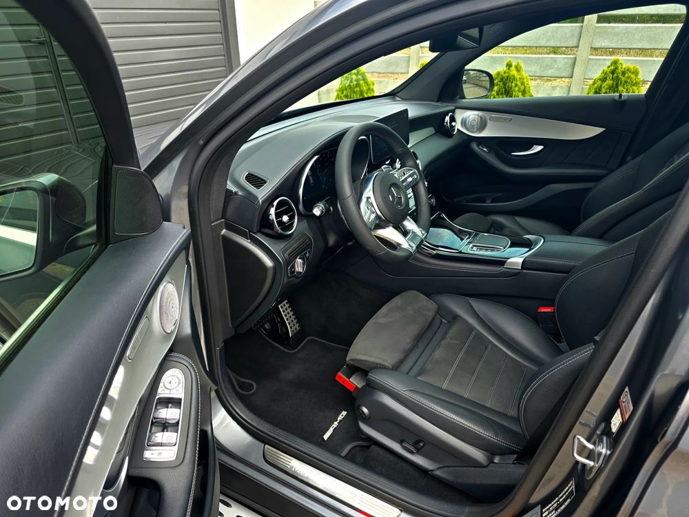 Mercedes-Benz GLC - 21