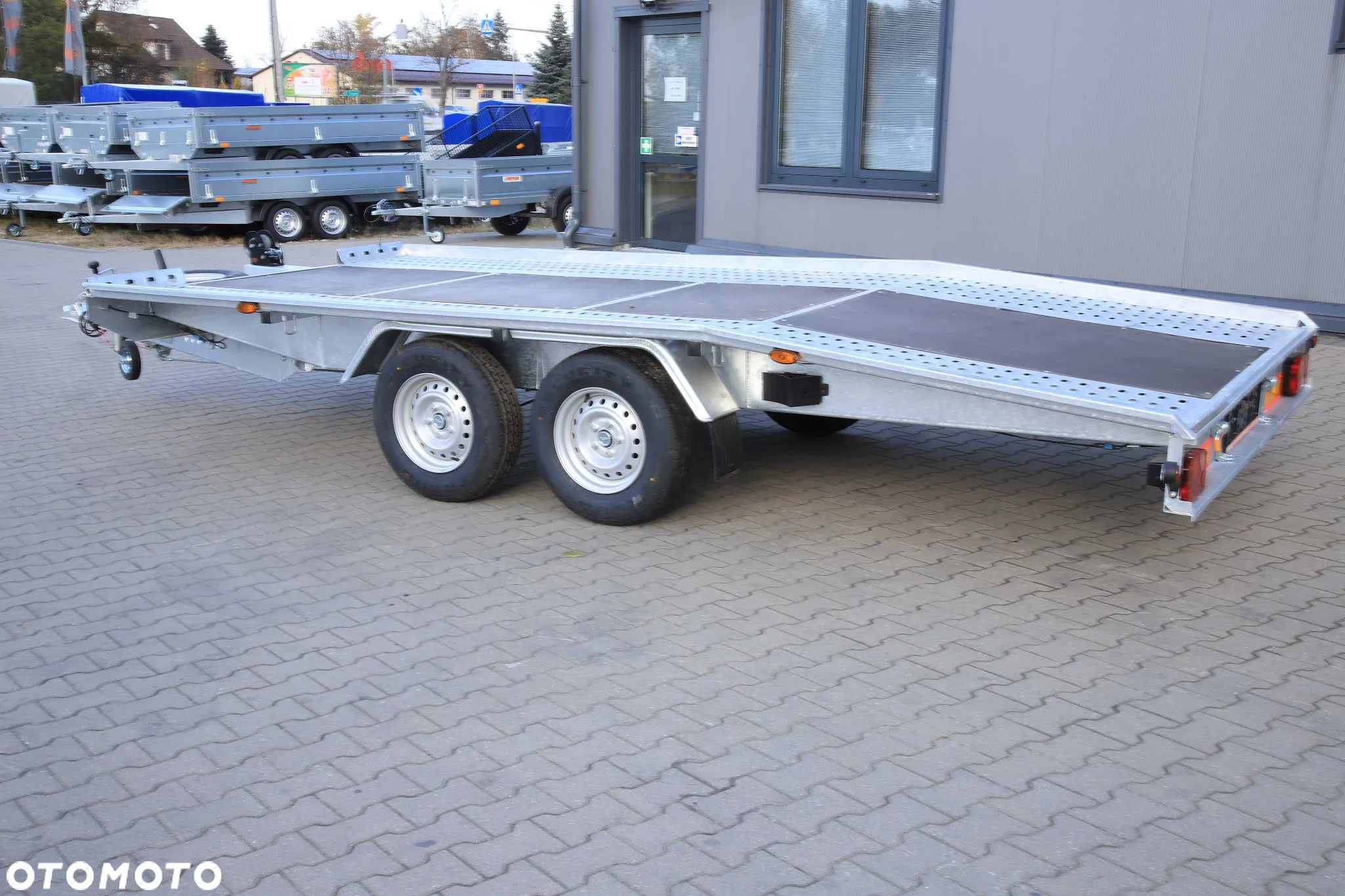 Niewiadów JUPITER 4,5 X 2 + sklejka  DMC 2700 kg Koła 14C - 8