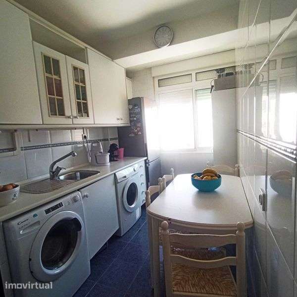Apartamento T3 situado na Avenida José Elias Garcia, Queluz. - Grande imagem: 5/12