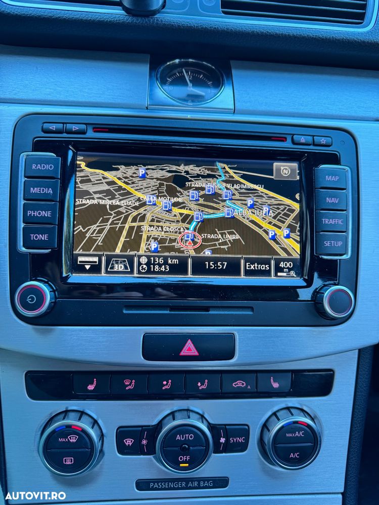 Volkswagen Passat Variant 2.0 TSI Exclusive - 37