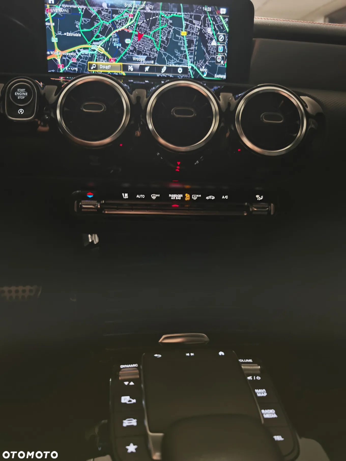 Mercedes-Benz CLA 180 AMG Line 7G-DCT - 35