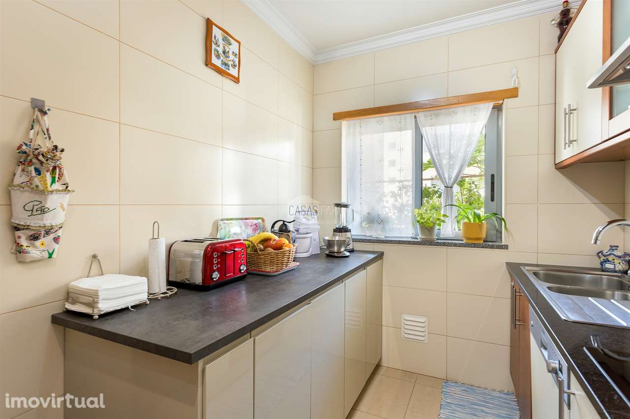 Moradia em Banda T3 em Condomínio fechado com Piscina - Grande imagem: 4/34