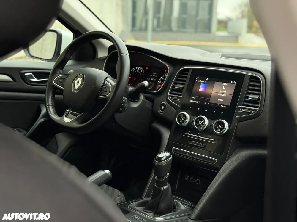 Renault Megane TCE 140 GPF Zen - 21