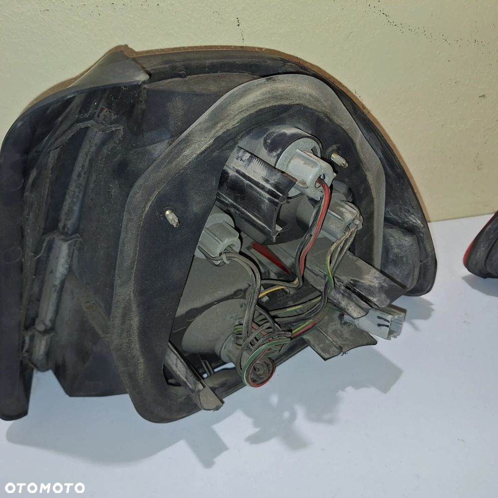 LAMPA PRAWA LEWA TYL HONDA CIVIC VI - 4