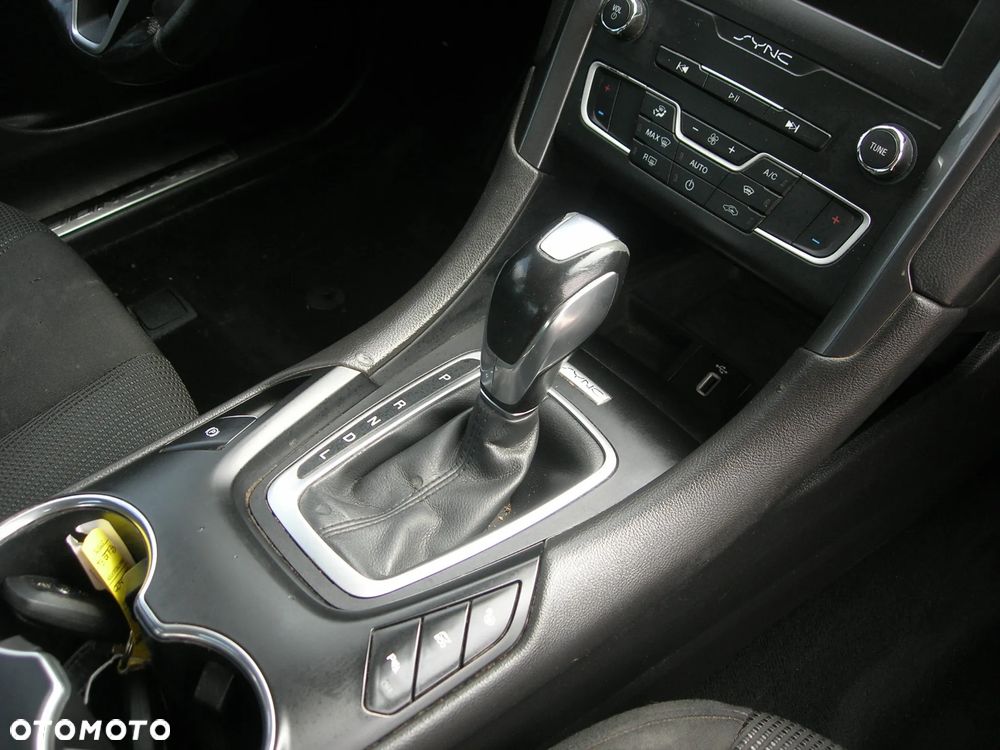 Ford Mondeo 2.0 Hybrid Trend - 26