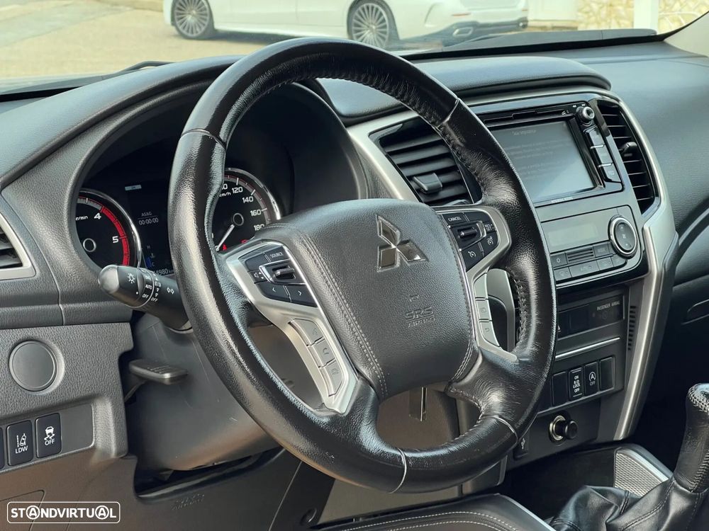 Mitsubishi L200 2.3 DI-D Strakar Space Cab Intense 4WD - 17