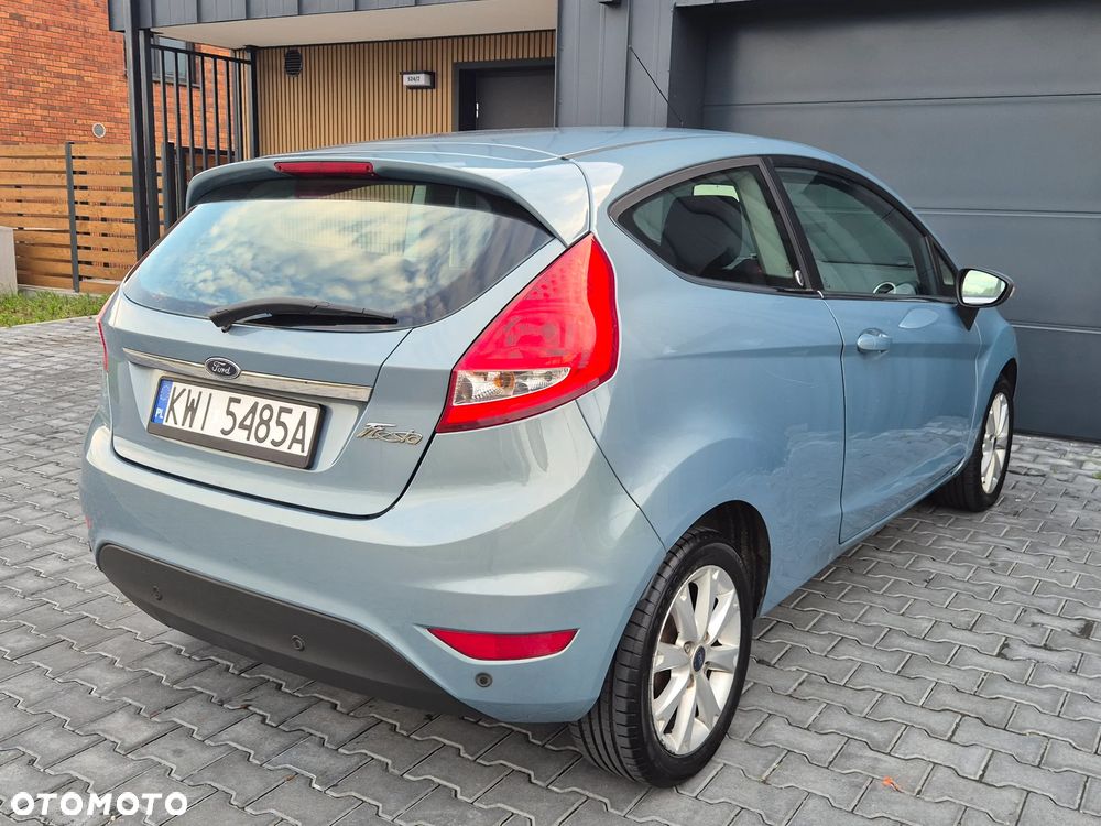 Ford Fiesta 1.25 Ghia - 27