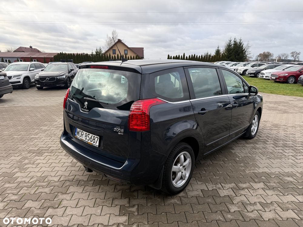 Peugeot 5008 - 10