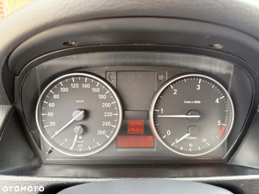 BMW X1 xDrive18d - 9